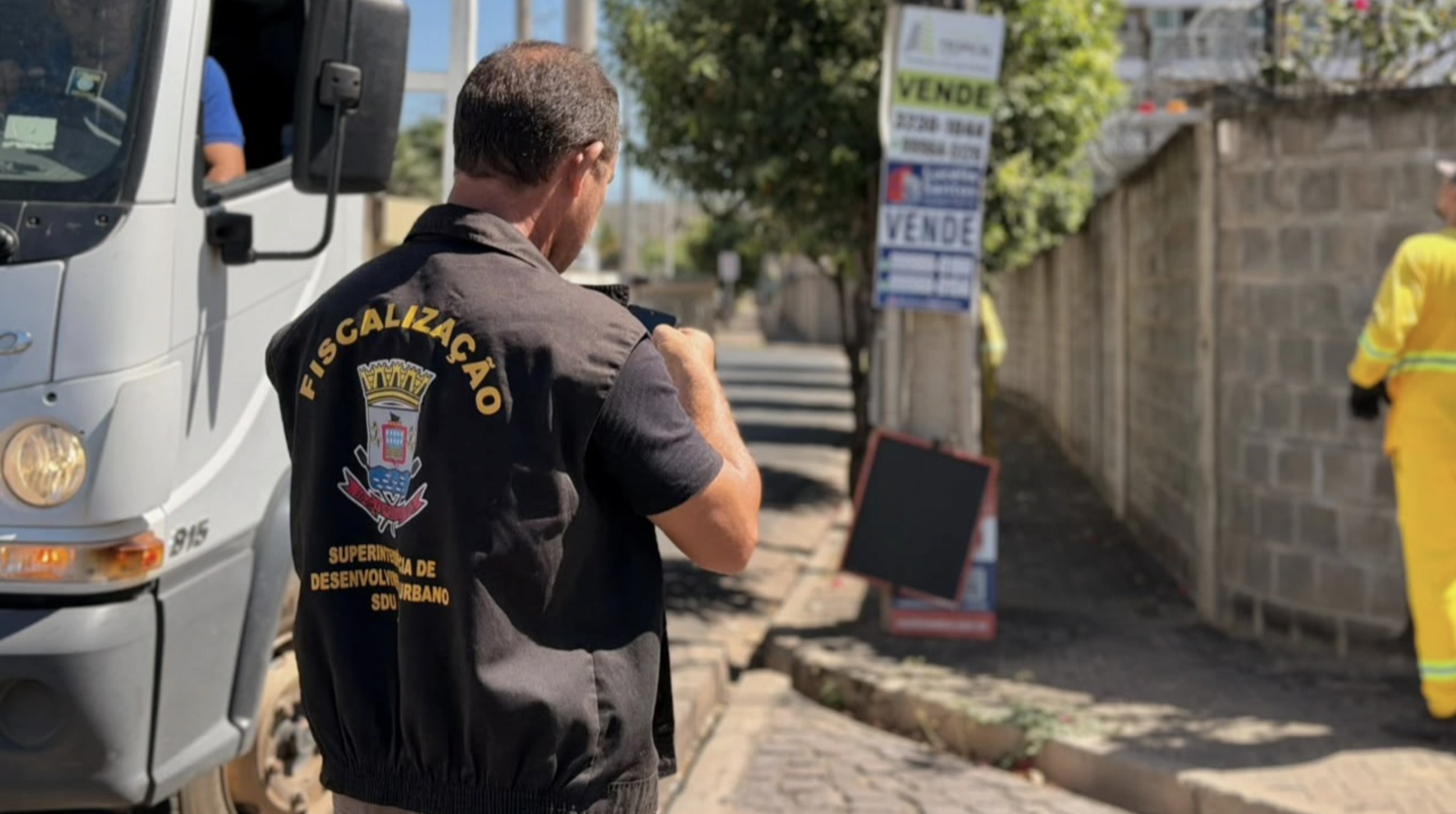 SDU Leste intensifica fiscalização contra publicidade irregular em espaços públicos
