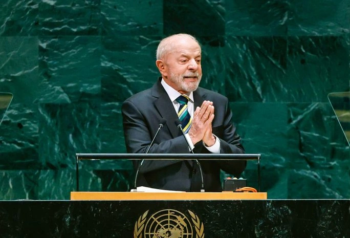 Flávio pede ao TSE que proíba Lula de usar imagens do discurso na ONU