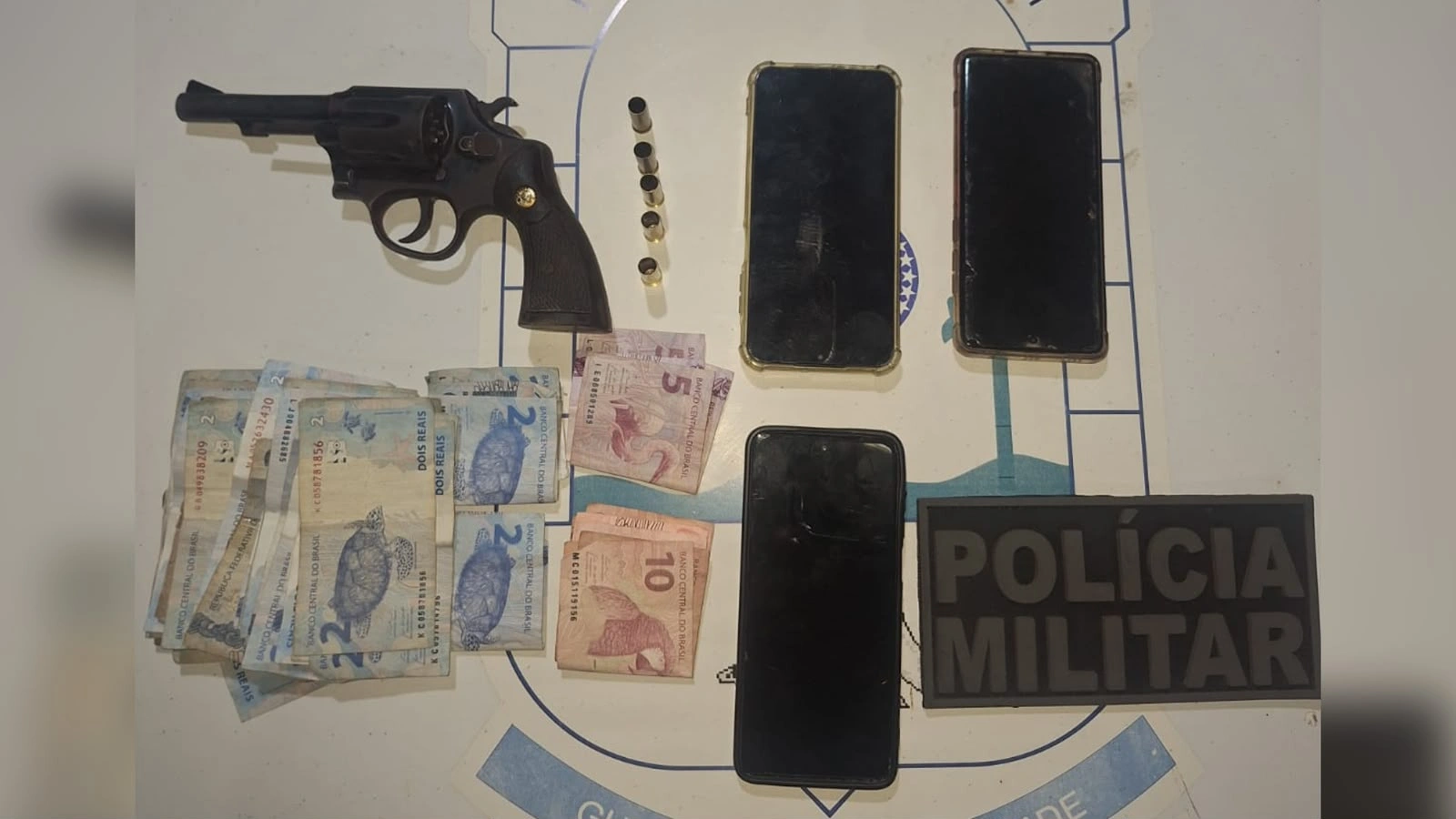 Morador reage a assalto e toma arma de suspeito durante luta corporal em Barras, no Piauí